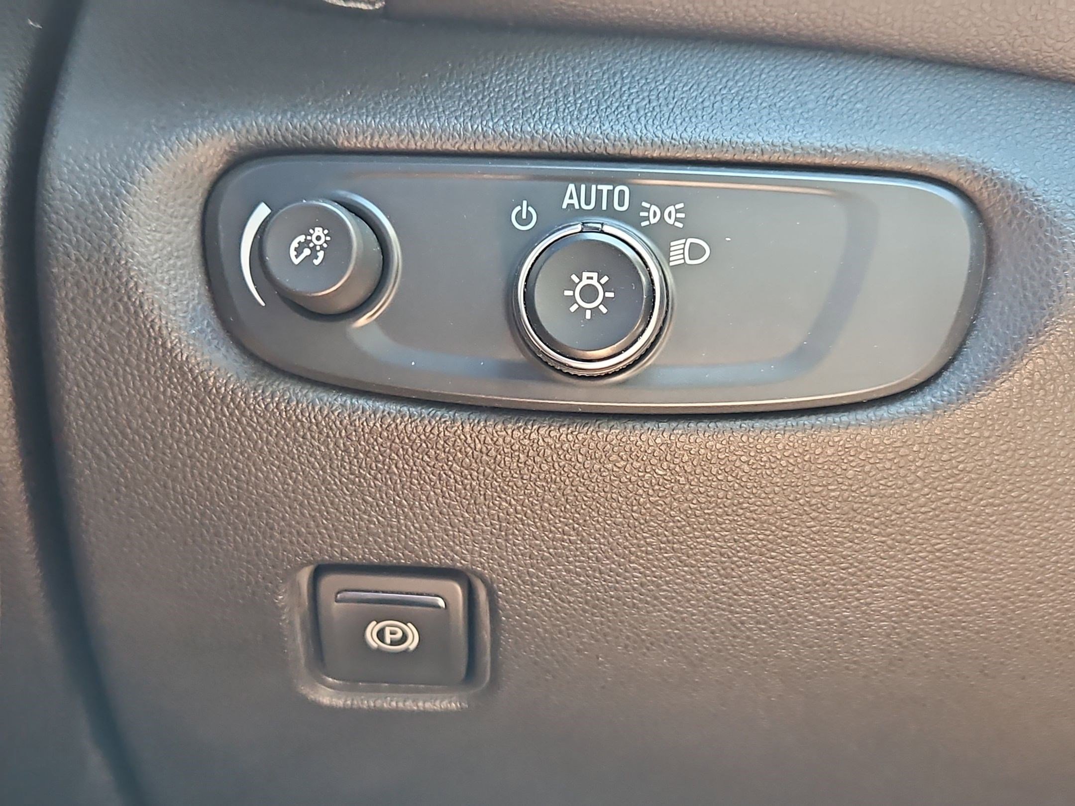 Used 2021 Chevrolet Blazer LT w/ LPO, Cargo Package image 22