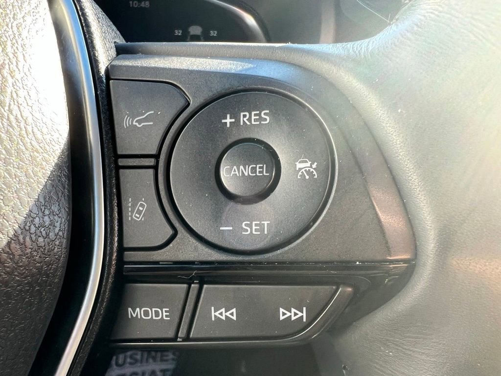 Used 2023 Toyota Venza Limited image 32