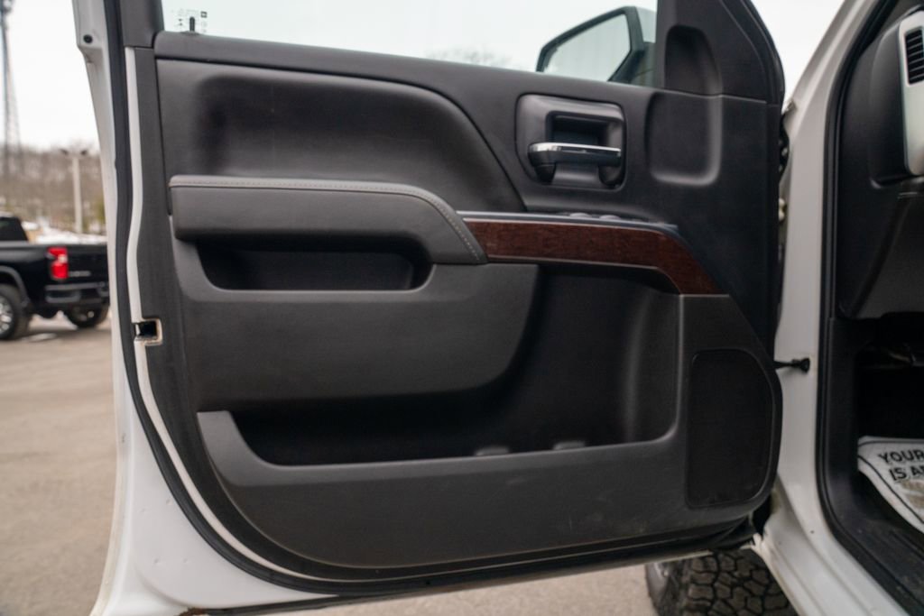 Used 2017 GMC Sierra 1500 SLE w/ SLE Value Package image 18