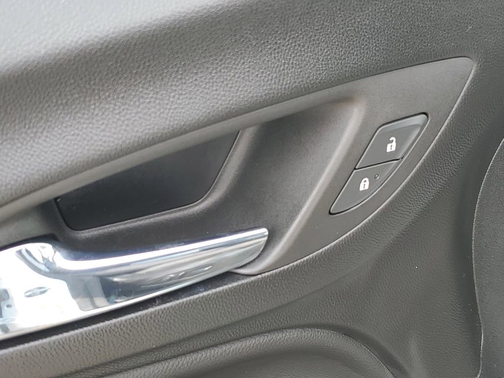 Certified 2022 Chevrolet Equinox LT w/ LPO, Floor Liner Package image 22