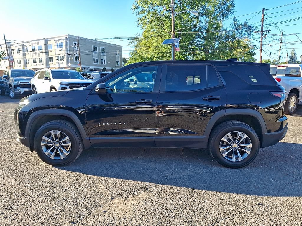 Used 2025 Chevrolet Equinox LT FWD image 4