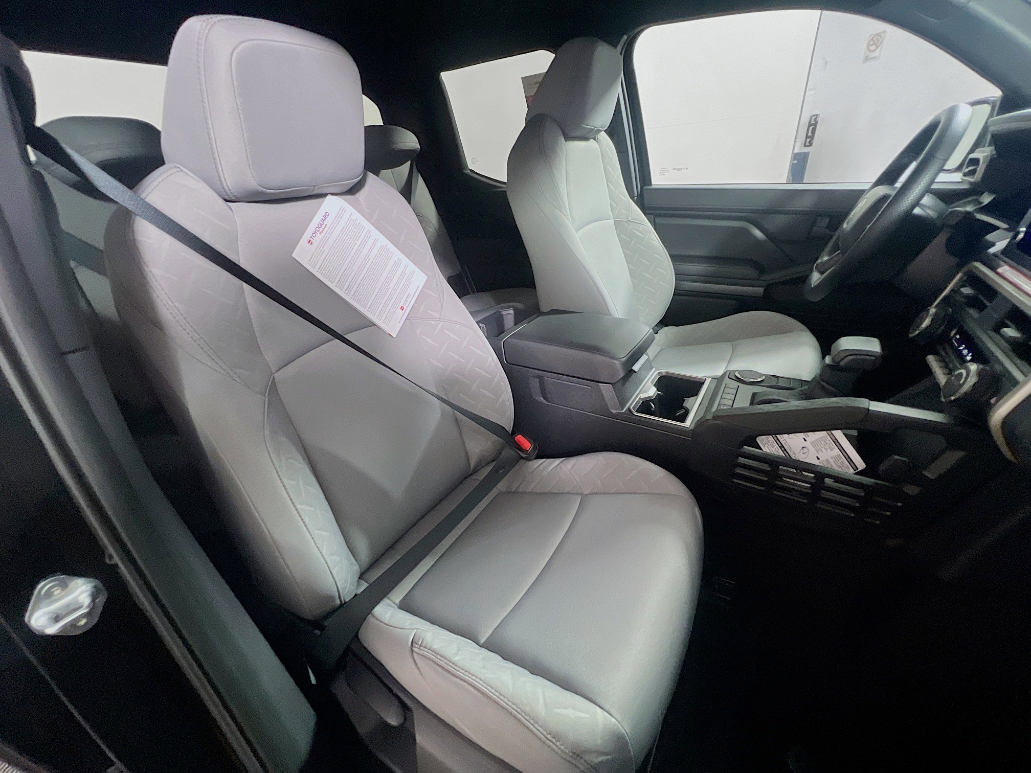 New 2025 Toyota Tacoma SR5 image 31