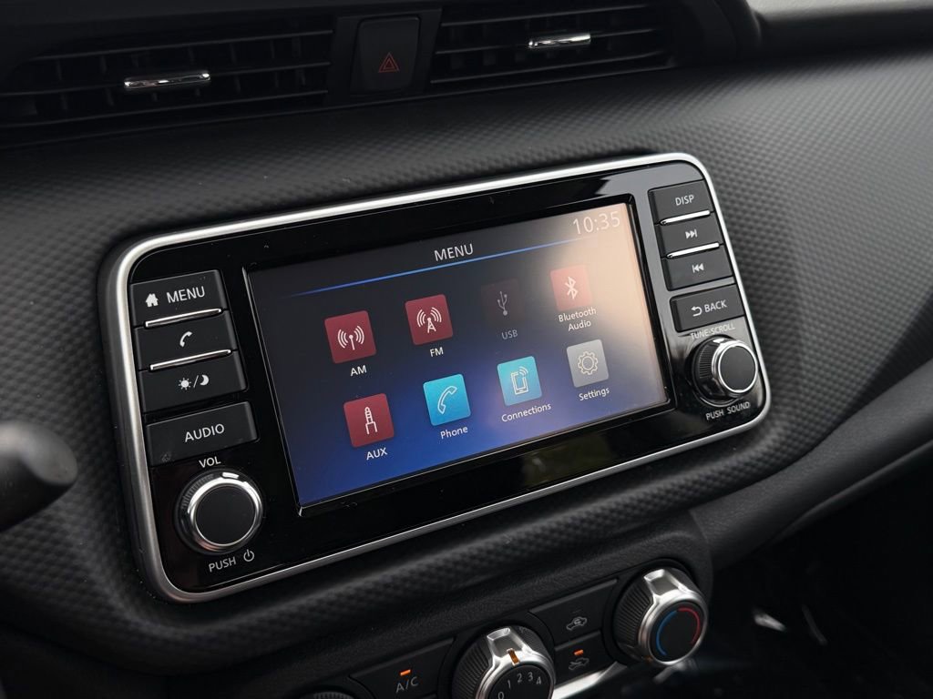 Used 2025 Nissan Kicks Play S image 20