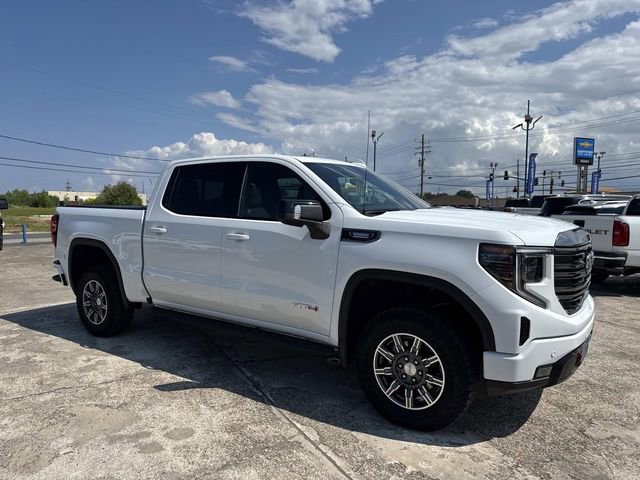 Used 2024 GMC Sierra 1500 AT4 w/ Technology Package image 6