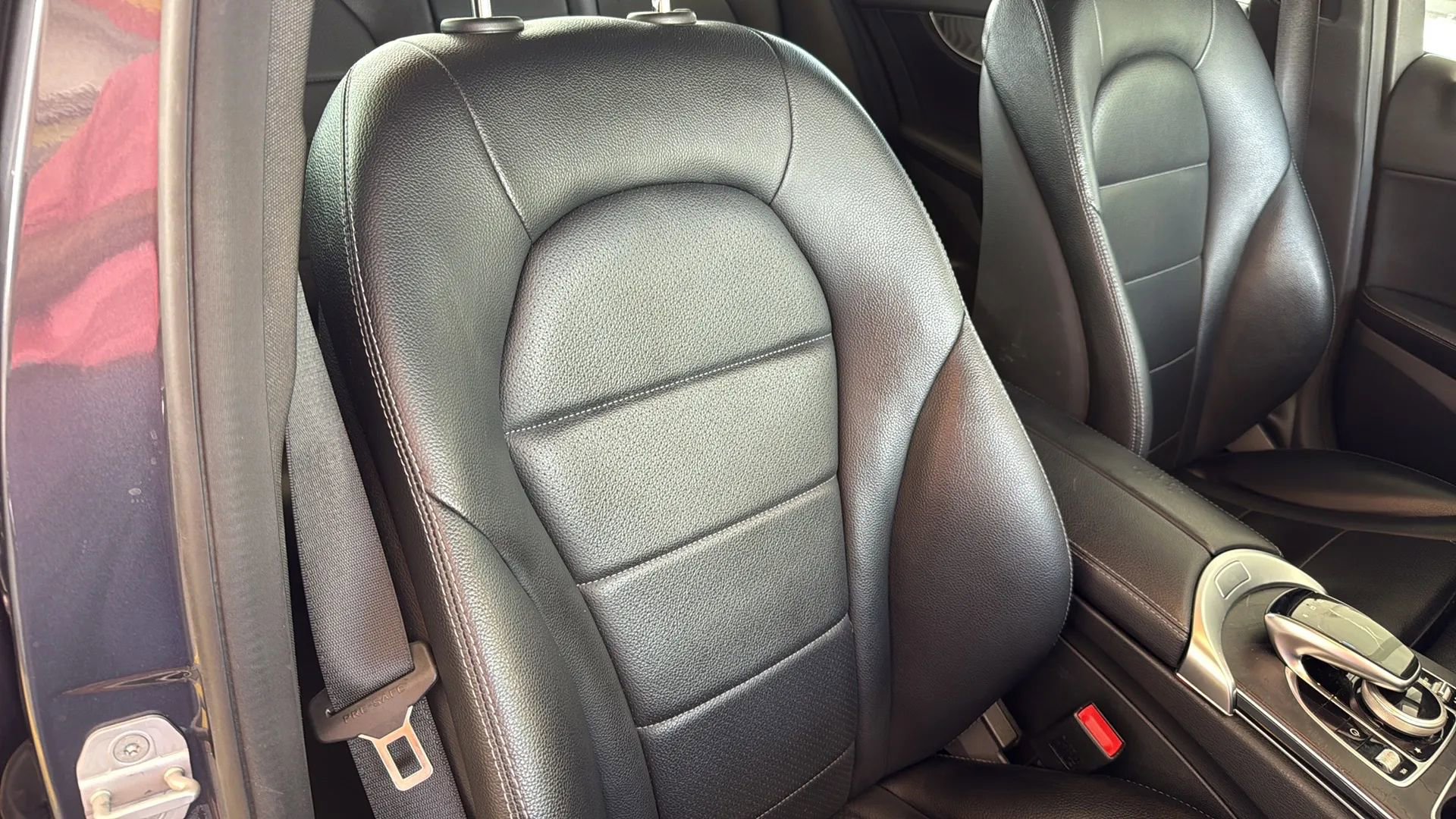 Used 2015 Mercedes-Benz C 300 Sedan image 33