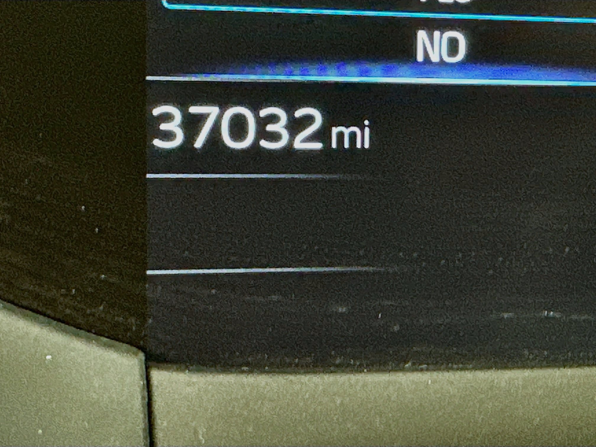 Used 2025 Toyota Prius LE FWD image 19
