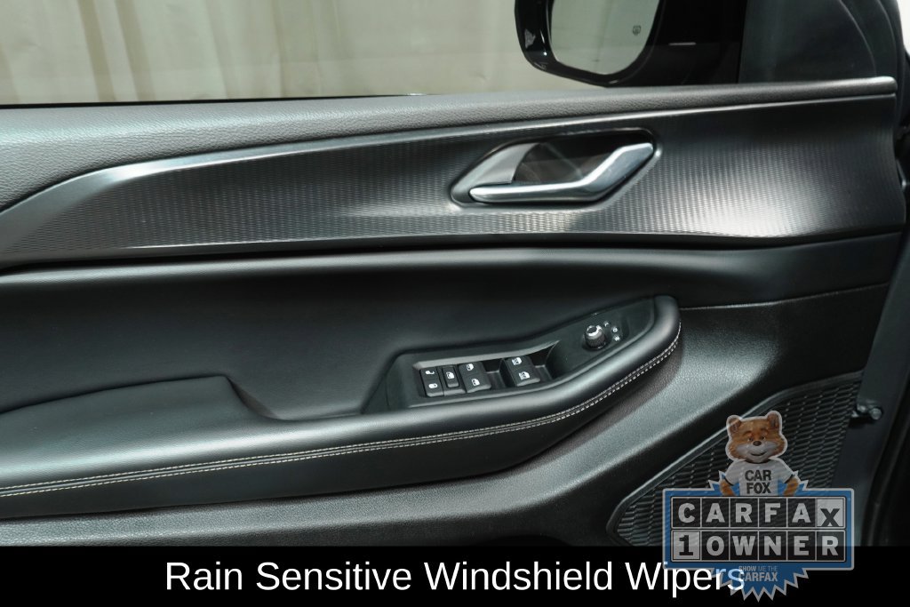 Used 2025 Jeep Grand Cherokee Altitude AWD/4WD image 22