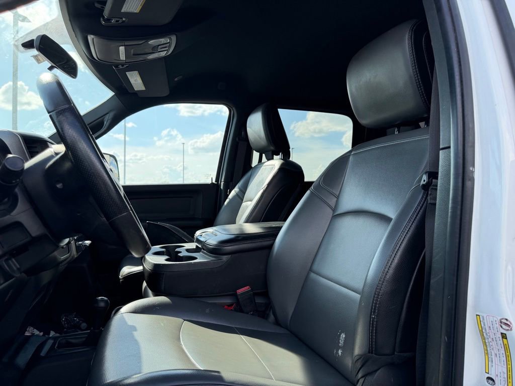 Used 2022 RAM 2500 Tradesman w/ Chrome Appearance Group image 12