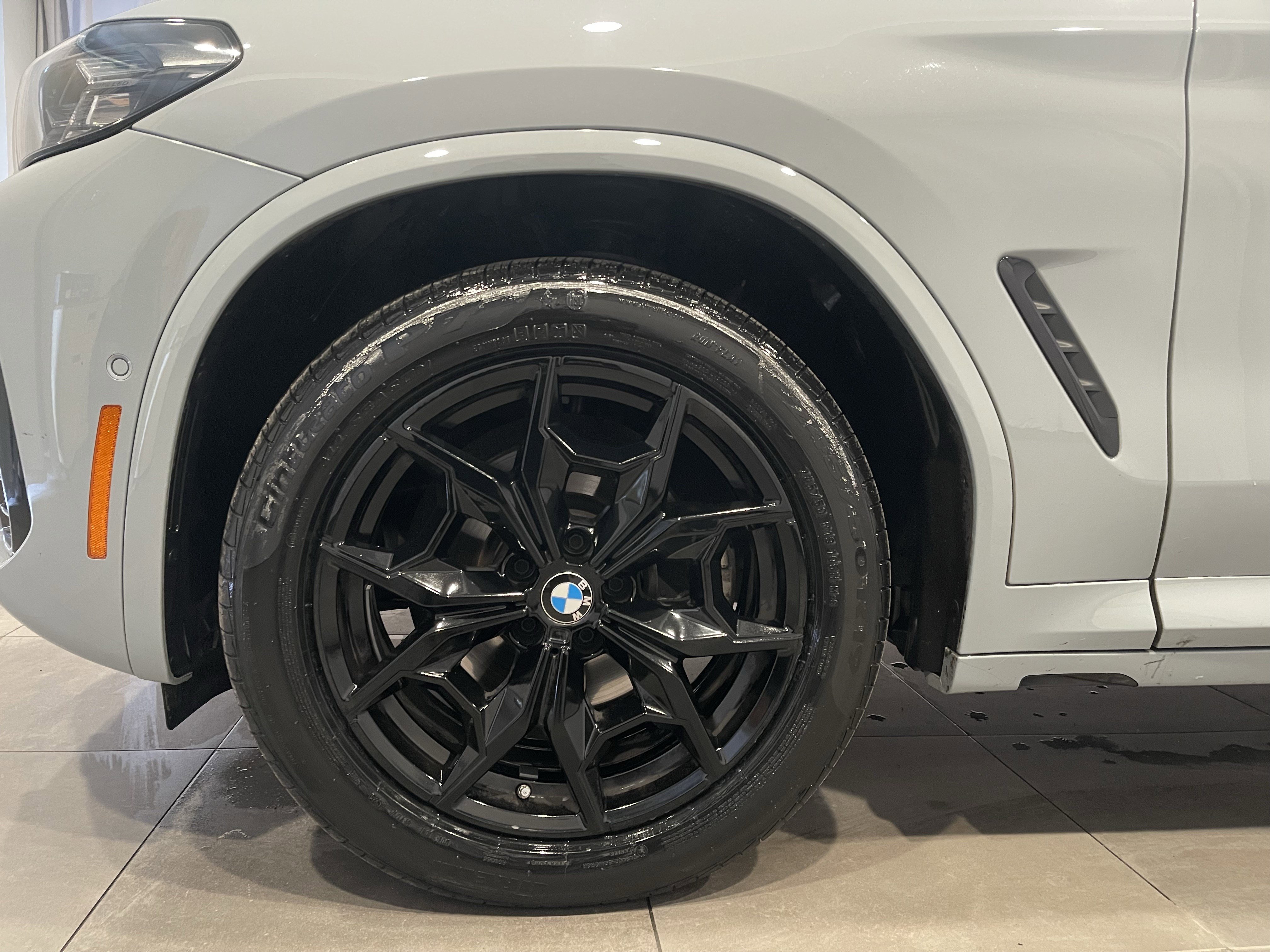 Used 2024 BMW X3 xDrive30i w/ Premium Package image 7