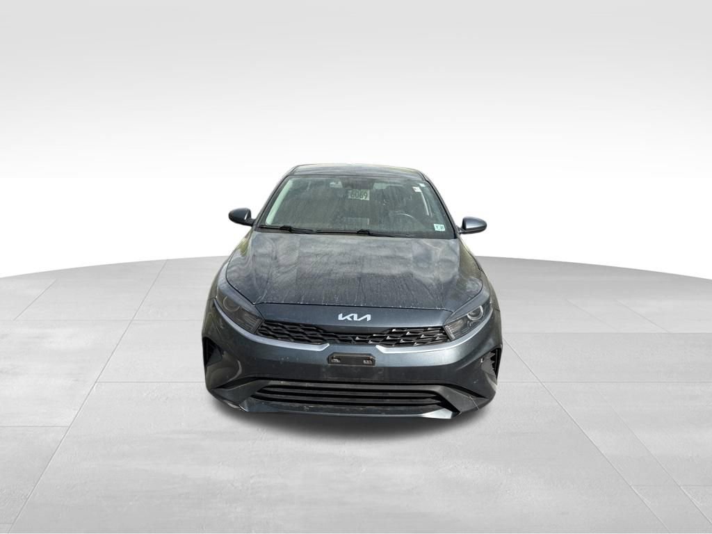 Used 2022 Kia Forte LXS FWD image 4