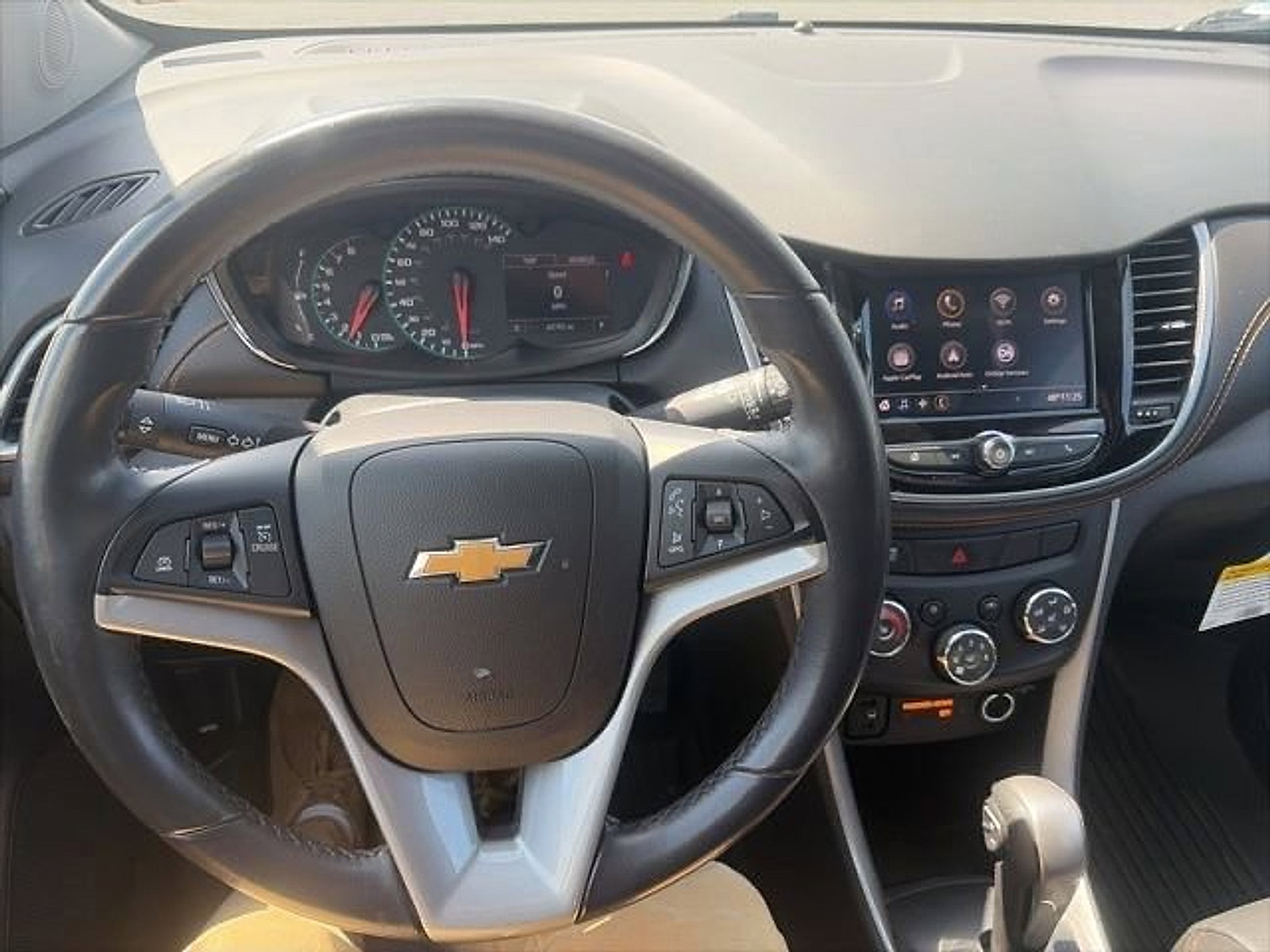 Certified 2021 Chevrolet Trax LT w/ Premium Seat Package FWD image 10