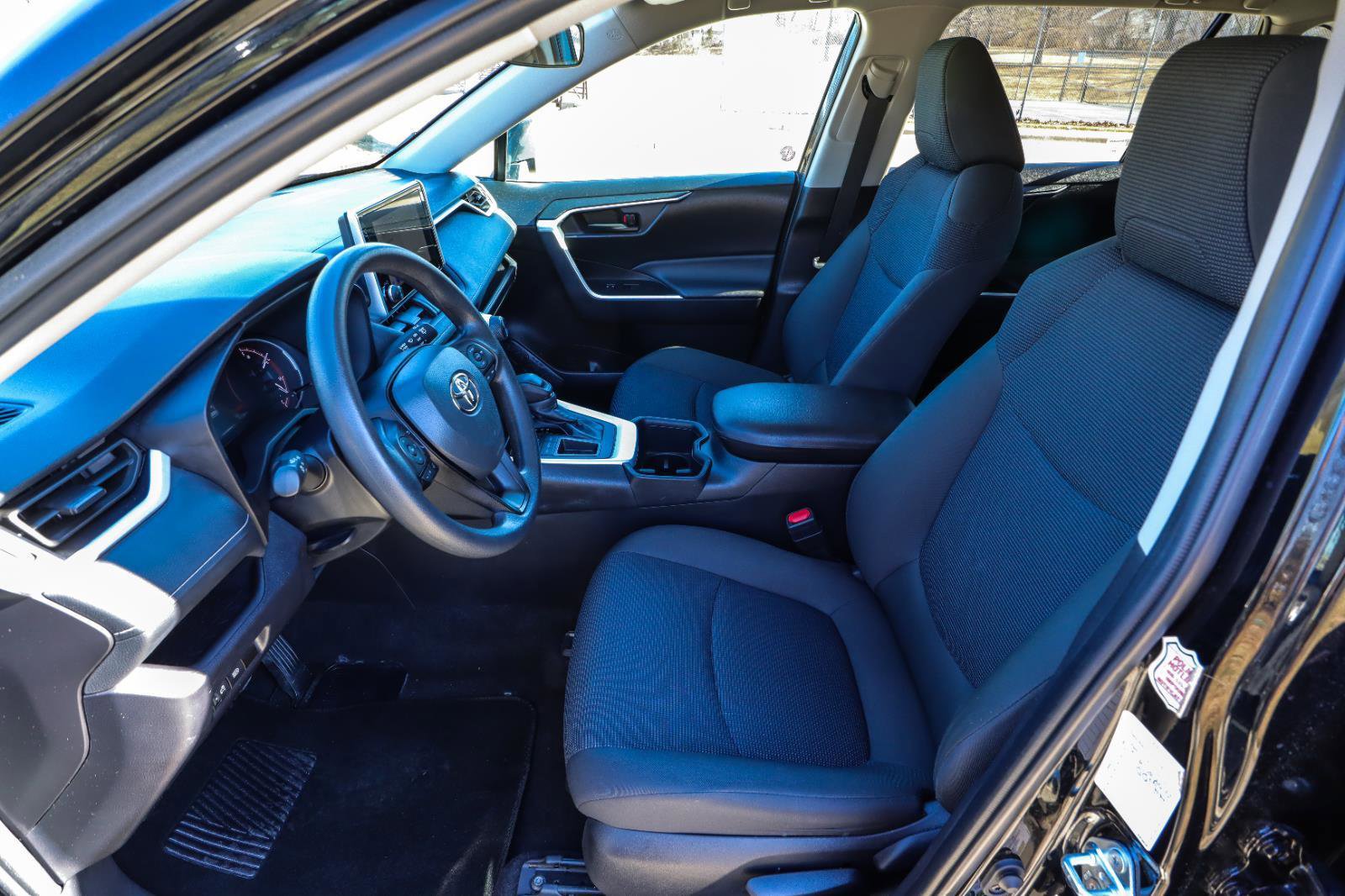 Used 2024 Toyota RAV4 LE image 34