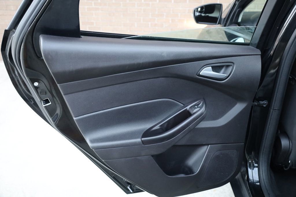 Used 2014 Ford Focus SE image 16