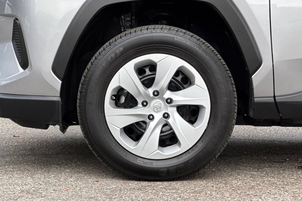 Certified 2024 Toyota RAV4 LE AWD/4WD image 24