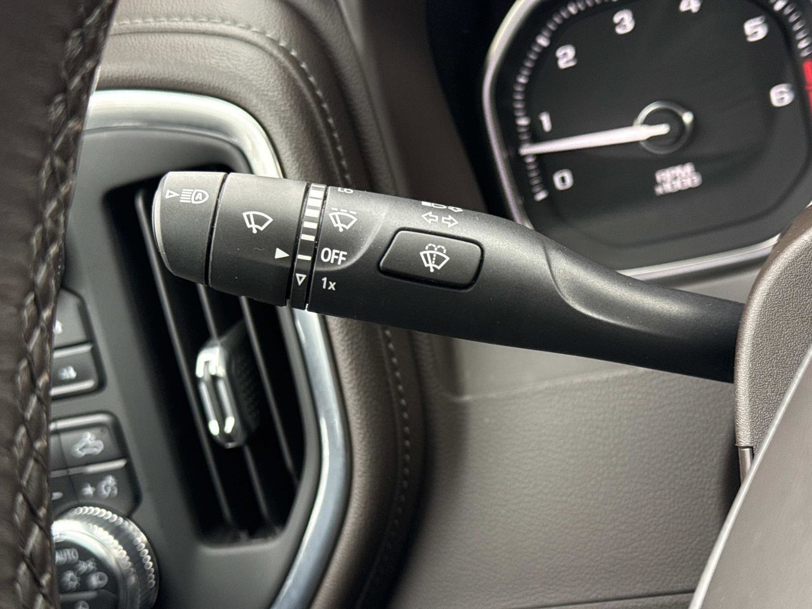 Used 2022 GMC Sierra 1500 Denali w/ Driver Alert Package II image 10