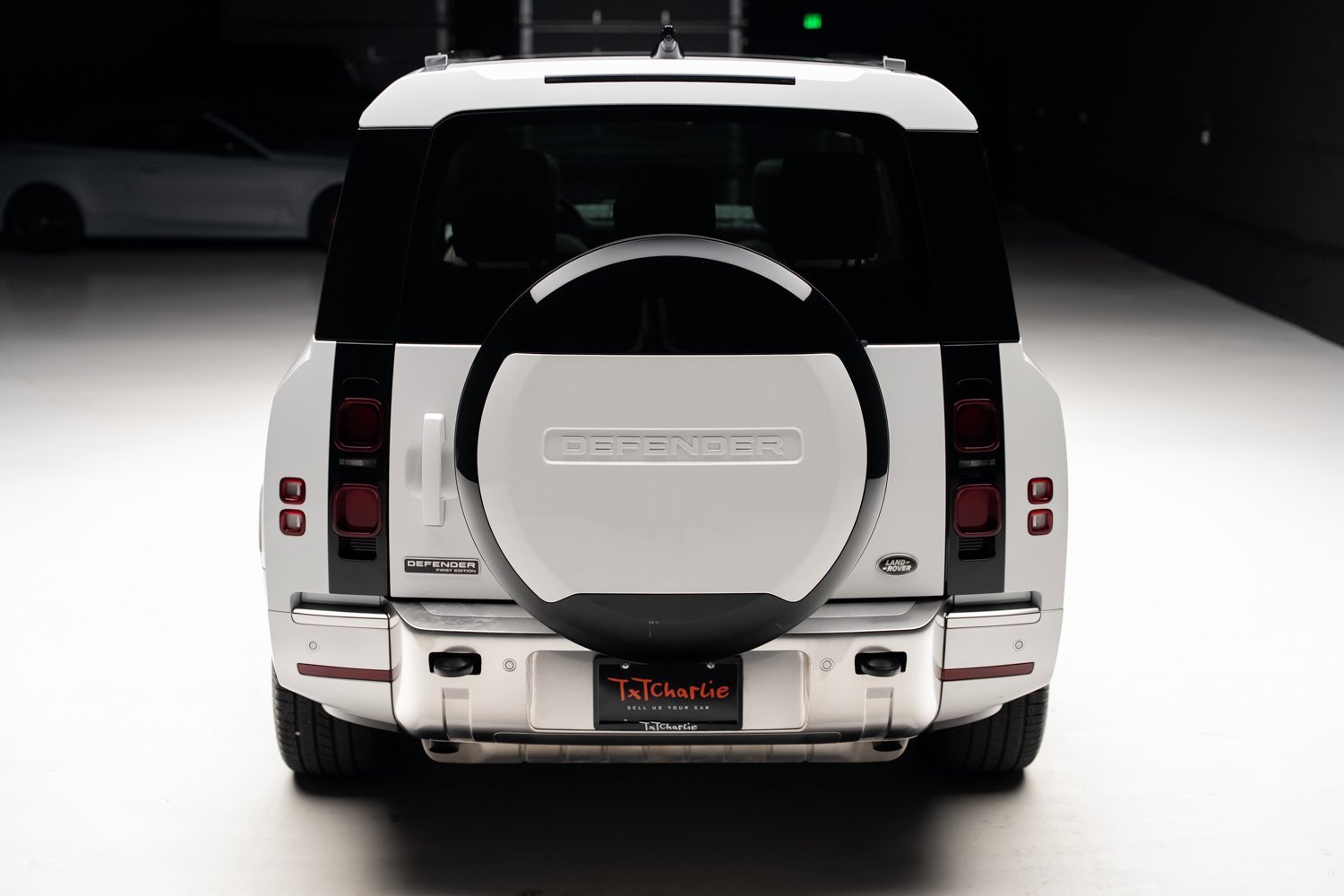 Used 2023 Land Rover Defender 130 First Edition image 26