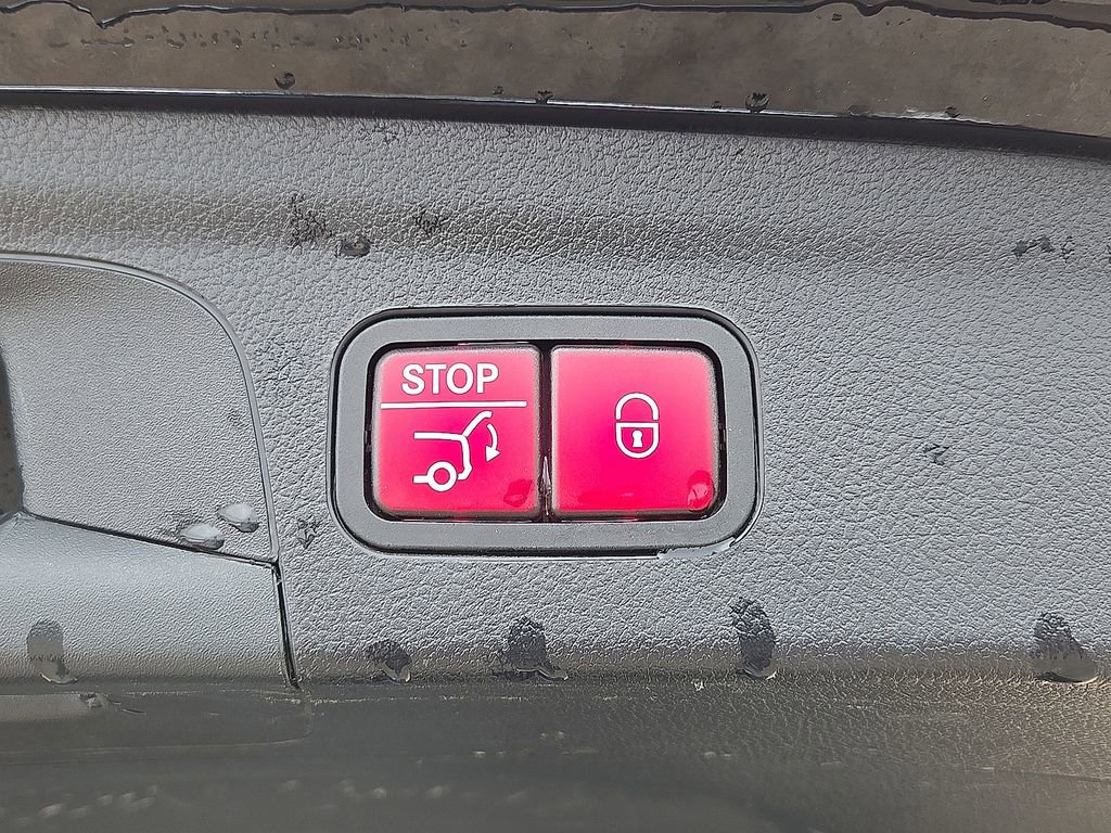 Used 2021 Mercedes-Benz GLE 350 4MATIC w/ Premium Package image 26