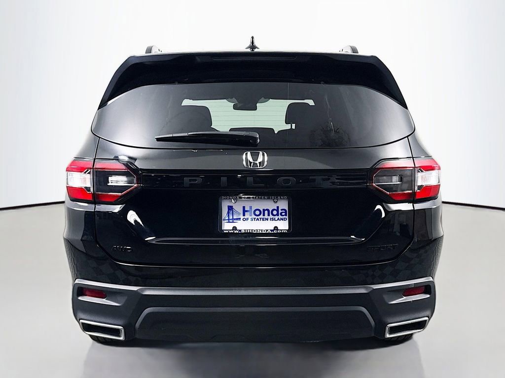 Certified 2023 Honda Pilot Sport image 4
