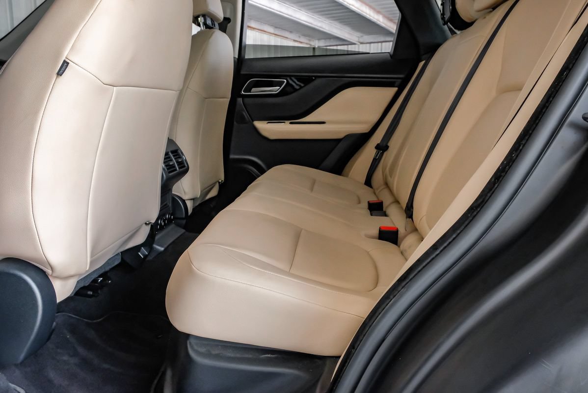 Used 2019 Jaguar F-PACE Premium AWD/4WD image 37