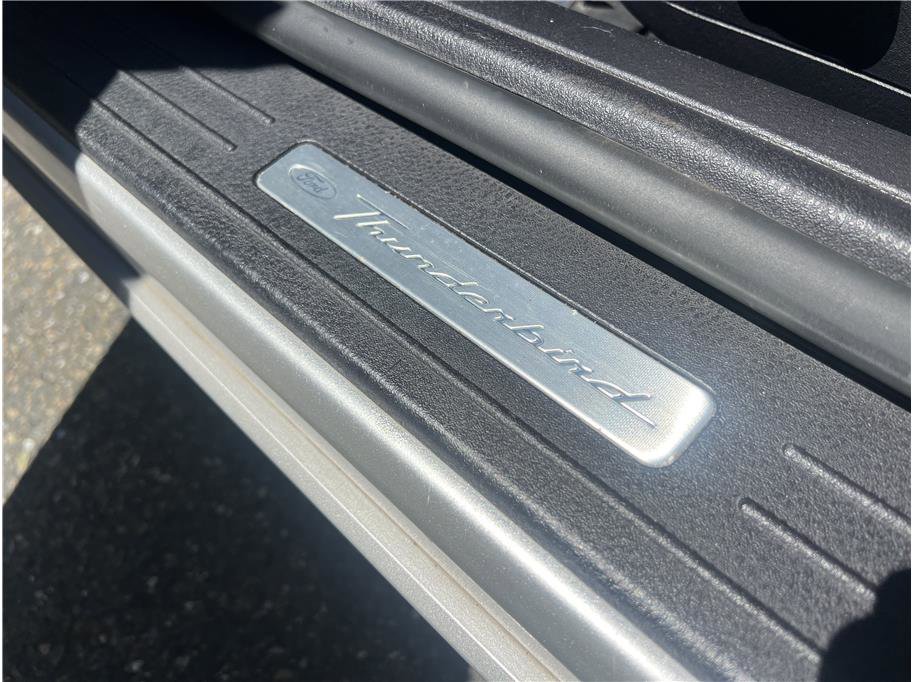 Used 2004 Ford Thunderbird image 14