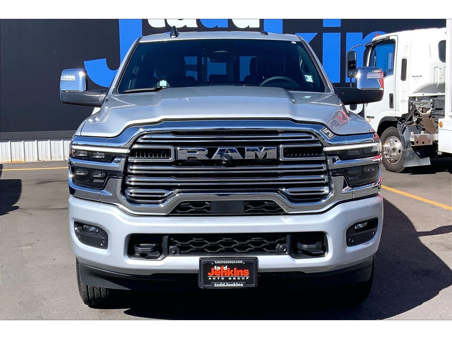 Used 2026 RAM 3500 Laramie AWD/4WD image 3