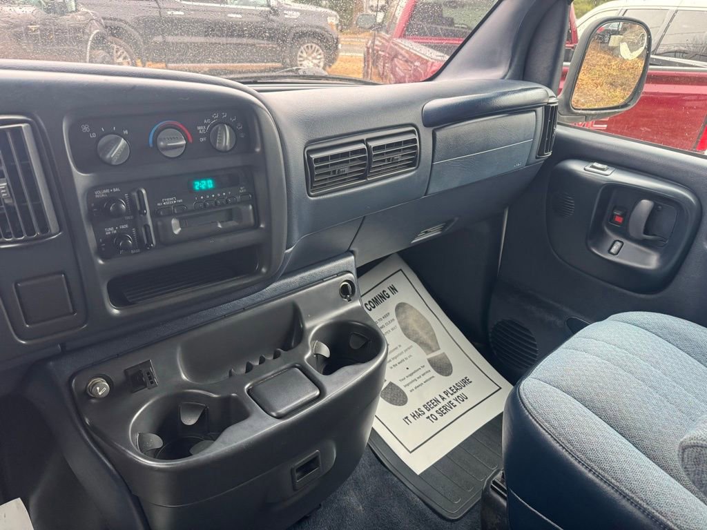 Used 2000 Chevrolet Express 3500 LS w/ LS Preferred Equipment Group image 29