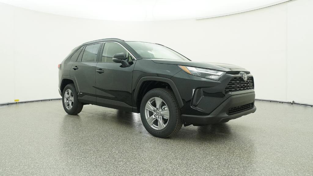 New 2025 Toyota RAV4 XLE image 30
