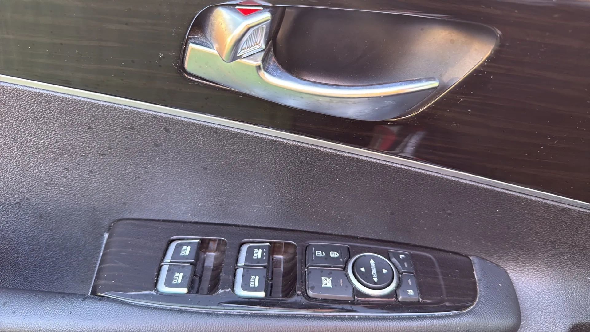 Used 2020 Kia Sorento LX AWD/4WD image 40