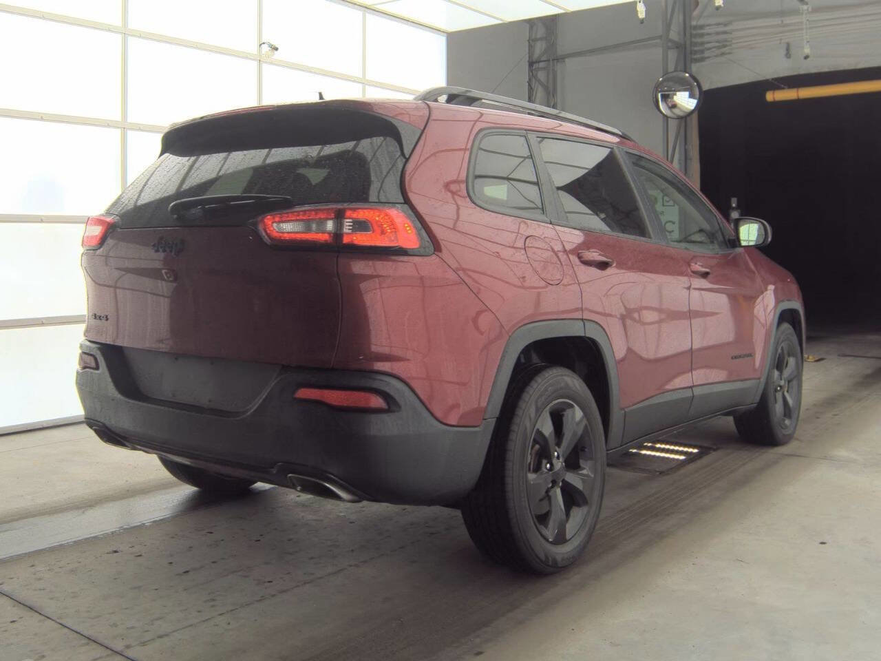 Used 2016 Jeep Cherokee High Altitude image 2