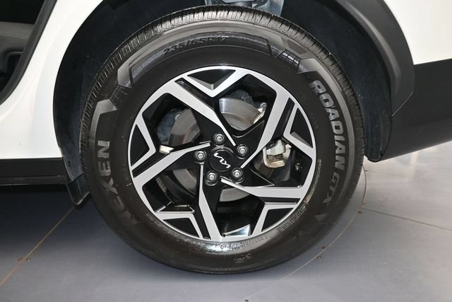Used 2025 Kia Sportage LX FWD image 13