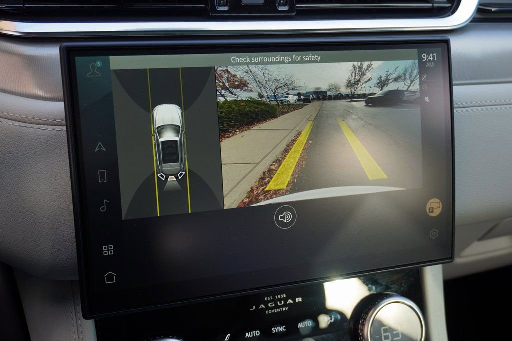 Used 2025 Jaguar F-PACE R-Dynamic S AWD/4WD image 23