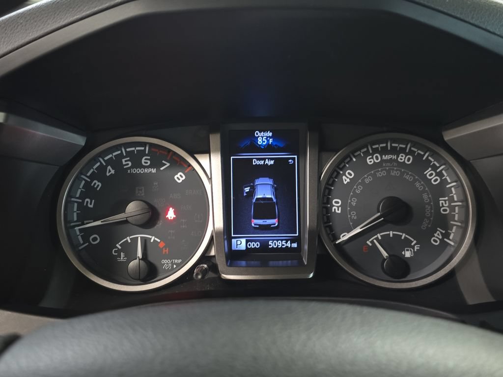 Used 2020 Toyota Tacoma SR5 RWD image 22