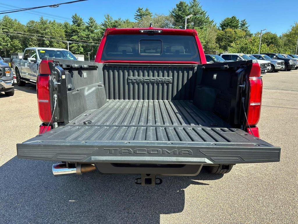 Used 2025 Toyota Tacoma Limited AWD/4WD image 5
