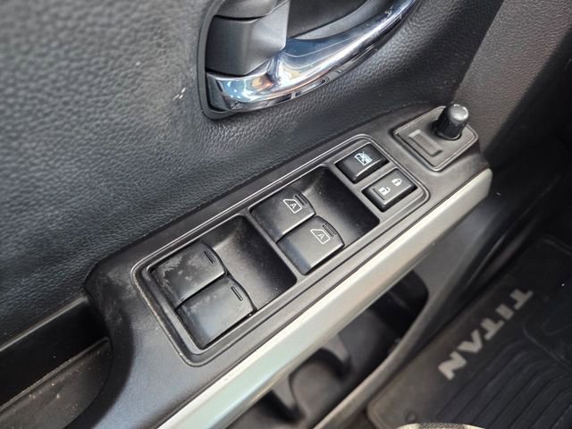 Used 2019 Nissan Titan PRO-4X w/ Pro-4x Convenience Package image 22
