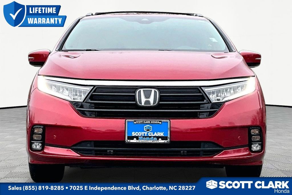 Used 2024 Honda Odyssey Elite image 2