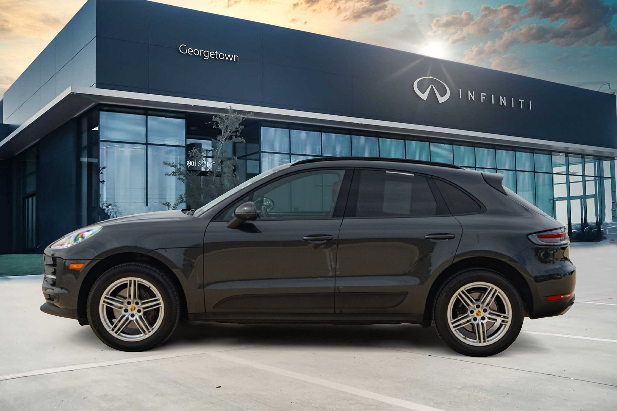 Used 2021 Porsche Macan AWD/4WD image 8