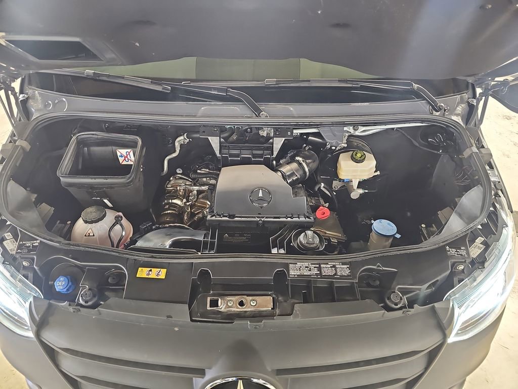 Used 2024 Mercedes-Benz Sprinter 2500 image 20