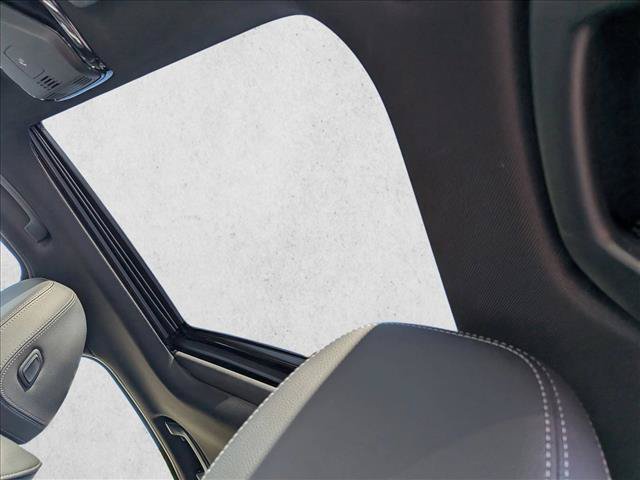 Used 2025 BMW 330i Sedan w/ Convenience Package RWD image 17