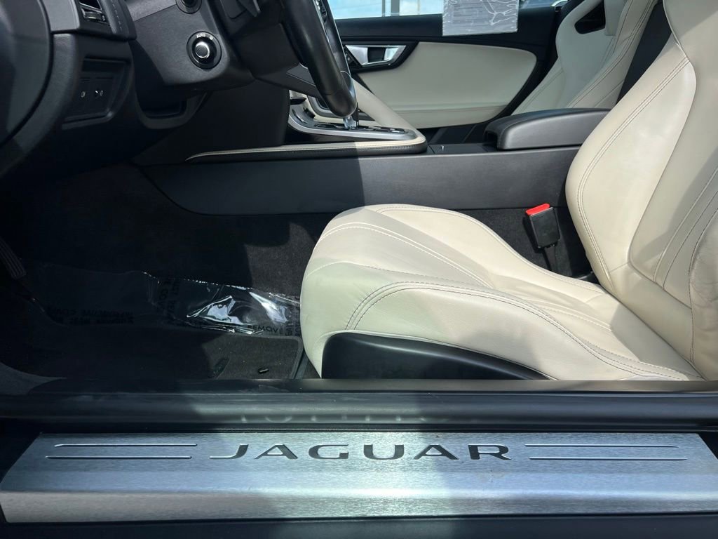 Used 2016 Jaguar F-TYPE Coupe image 32