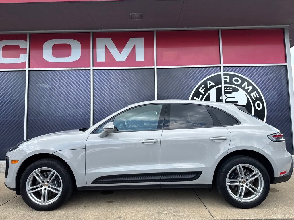 Used 2024 Porsche Macan Turbo AWD/4WD image 16