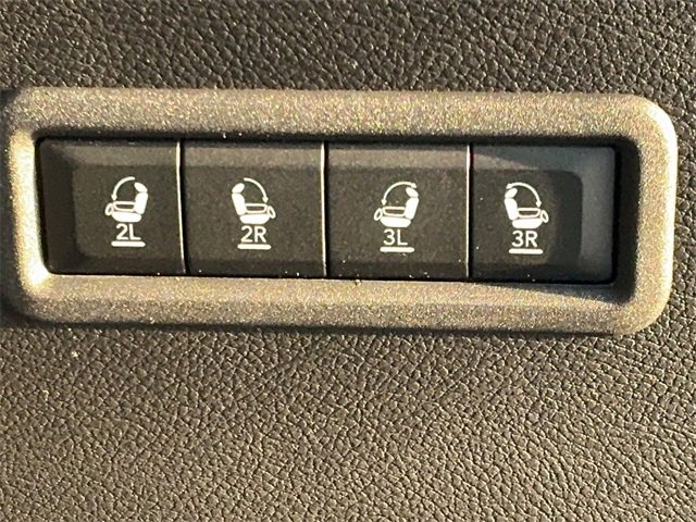 Used 2023 Jeep Wagoneer Series II w/ Convenience Group I image 19