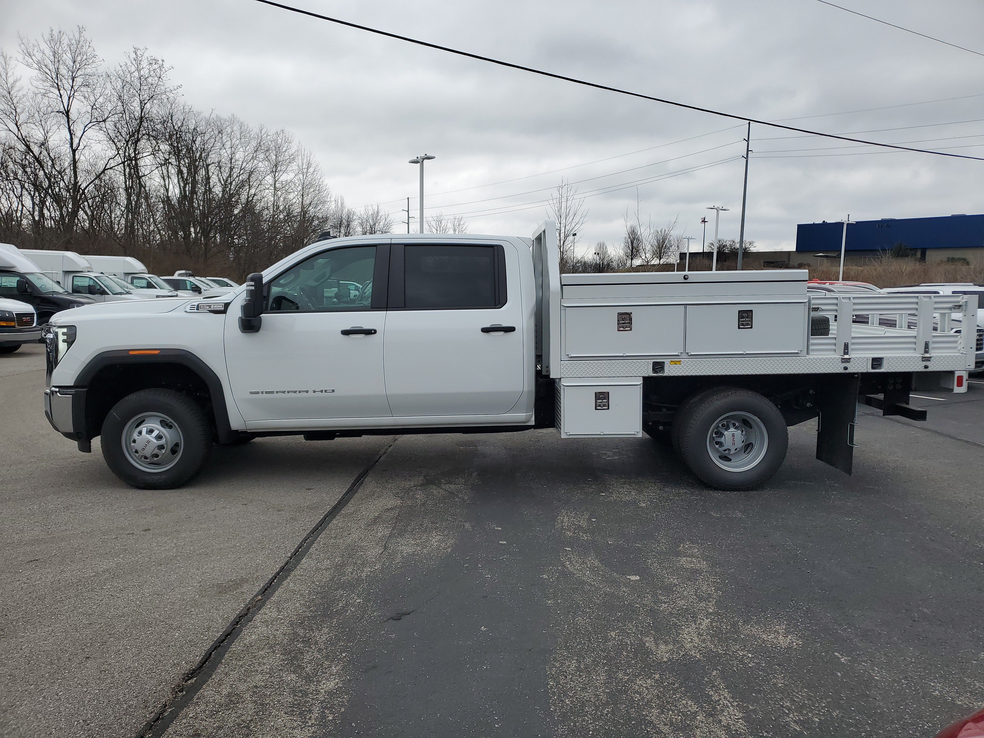 New 2025 GMC Sierra 3500 Pro w/ Convenience Package AWD/4WD image 8