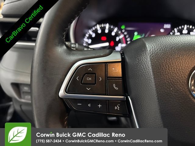 Used 2020 Toyota Highlander XLE AWD/4WD image 14