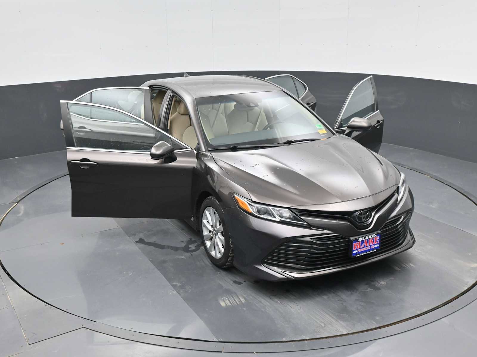 Used 2019 Toyota Camry LE image 36