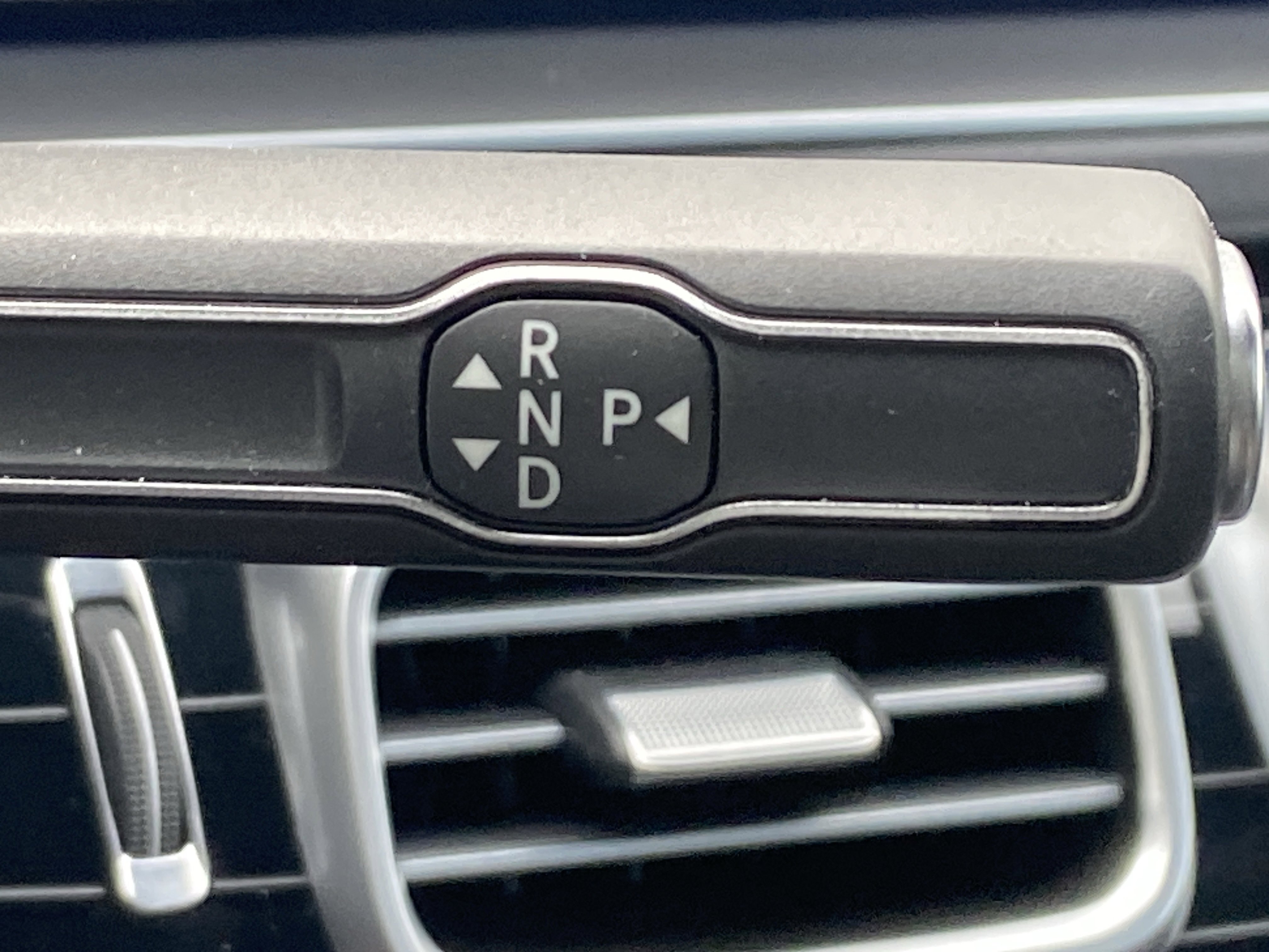 Certified 2024 Mercedes-Benz GLS 450 4MATIC image 31