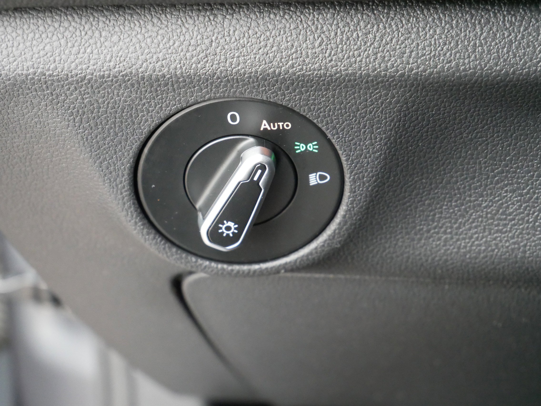 Used 2022 Volkswagen Jetta Sport image 18