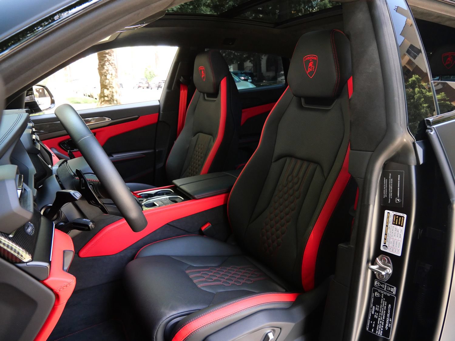 Used 2025 Lamborghini Urus S AWD/4WD image 25