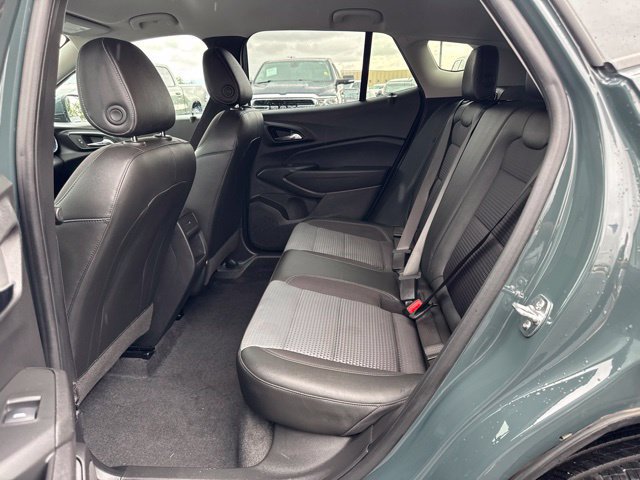 Used 2025 Chevrolet Trax LT FWD image 13