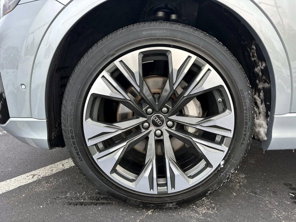 Certified 2025 Audi Q8 Premium Plus w/ Premium Plus Package image 10