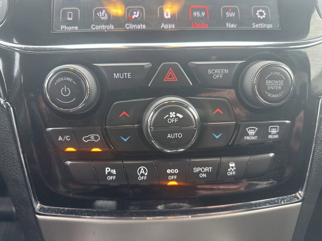 Used 2021 Jeep Grand Cherokee Limited AWD/4WD image 22